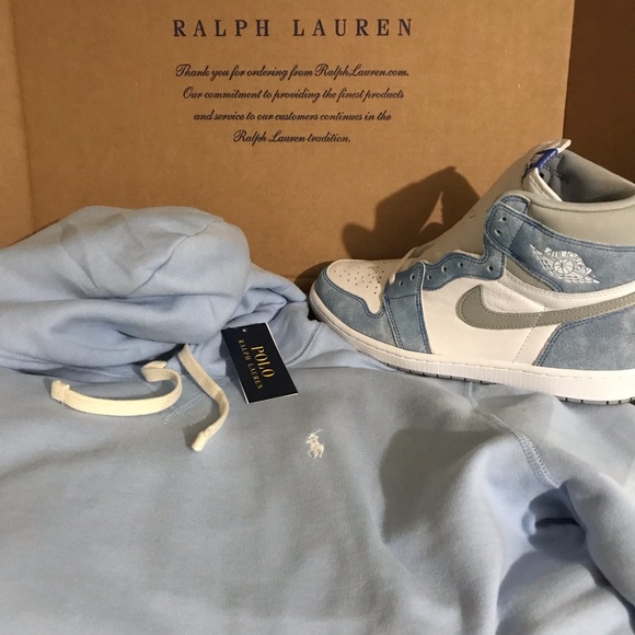 Air Jordan Retro 1 High OG Hyper Royal sz 10.5& 11 - Picture 10 of 15